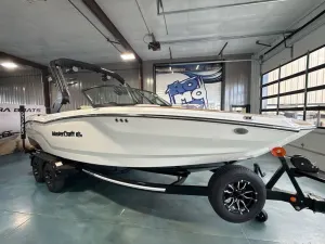 2027-mastercraft-nxt23-147491-image7