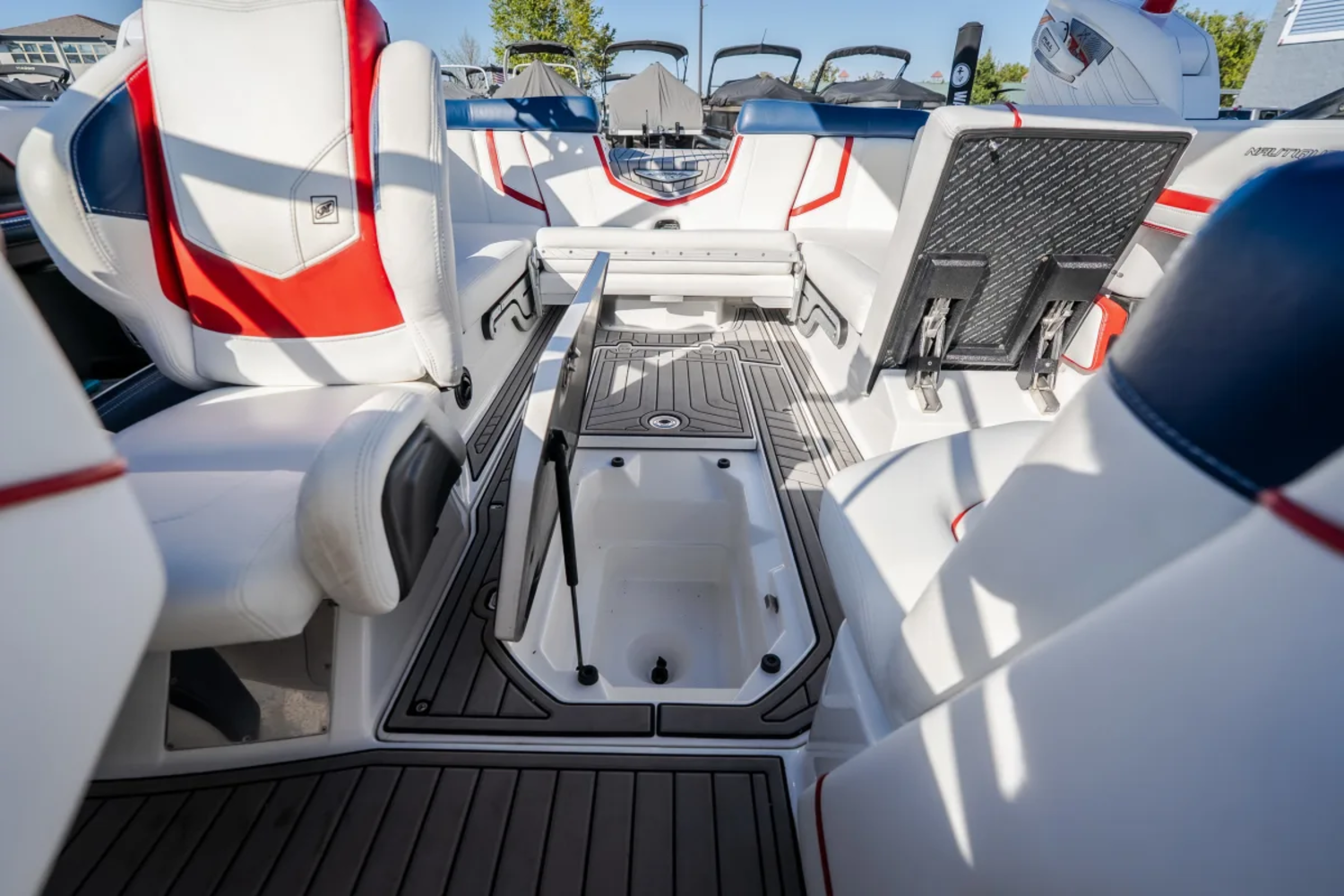 2016 Nautique G23