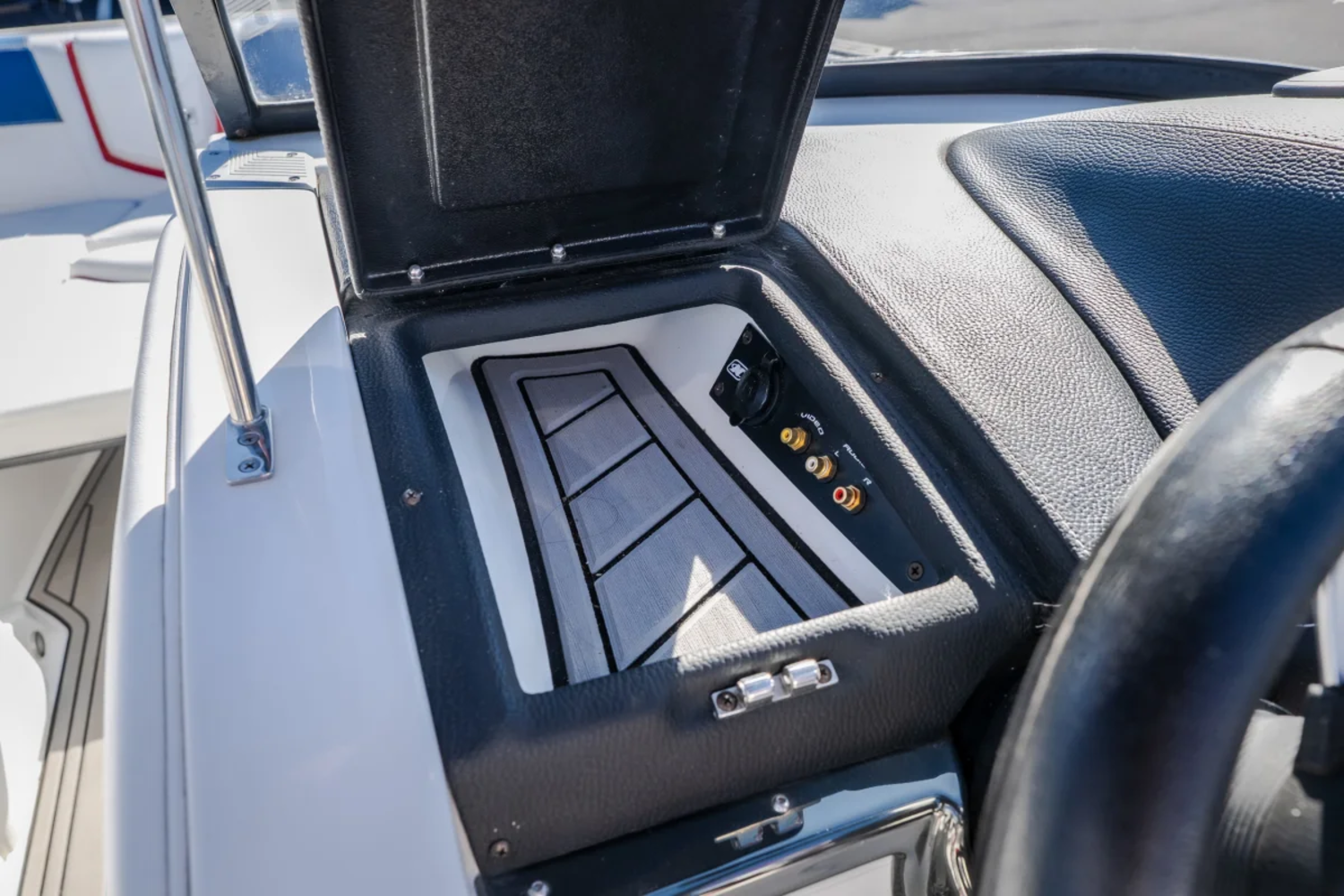 2016 Nautique G23