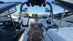 2017-nautique-g23-147513-image1.webp