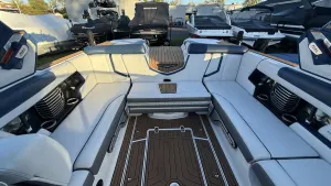 2017-nautique-g23-147513-image4.webp