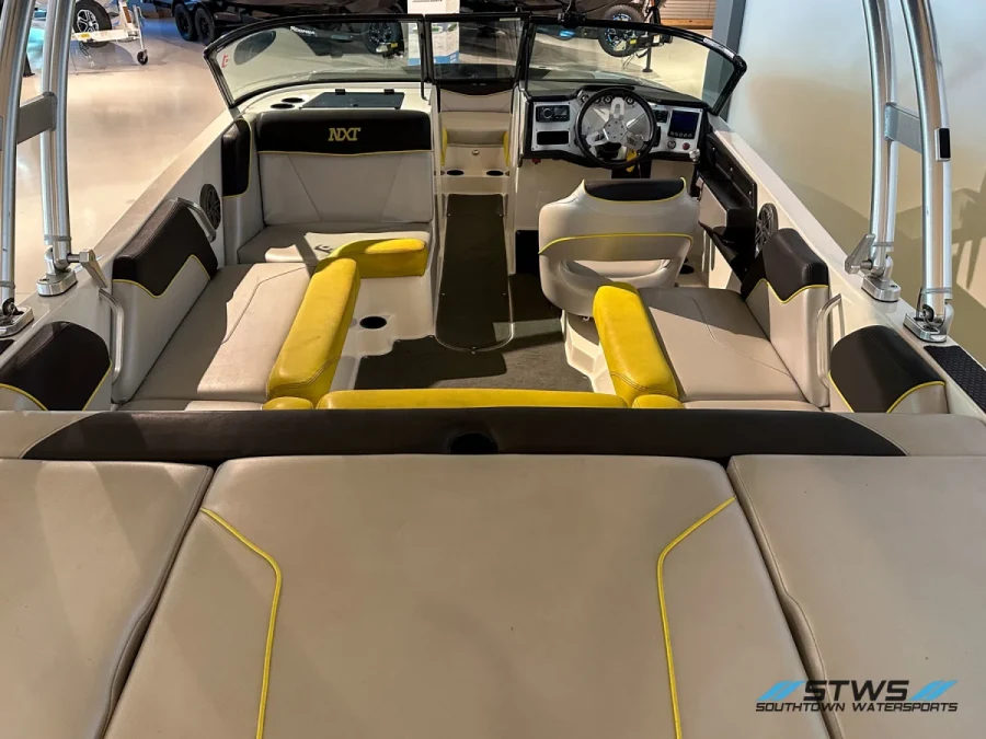 2015-mastercraft-nxt20-147517-image3.webp