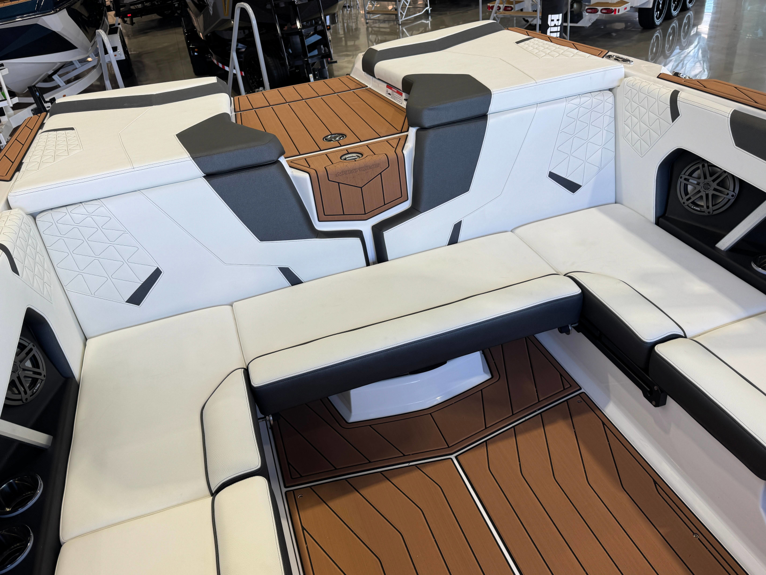 2027 Nautique Super Air Nautique GS22