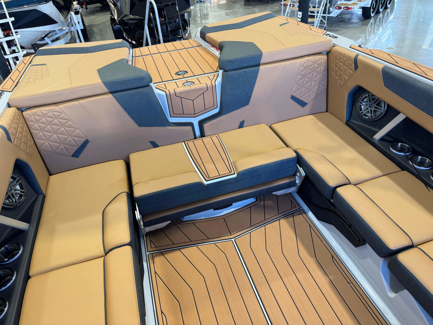 2027 Nautique Super Air Nautique GS22