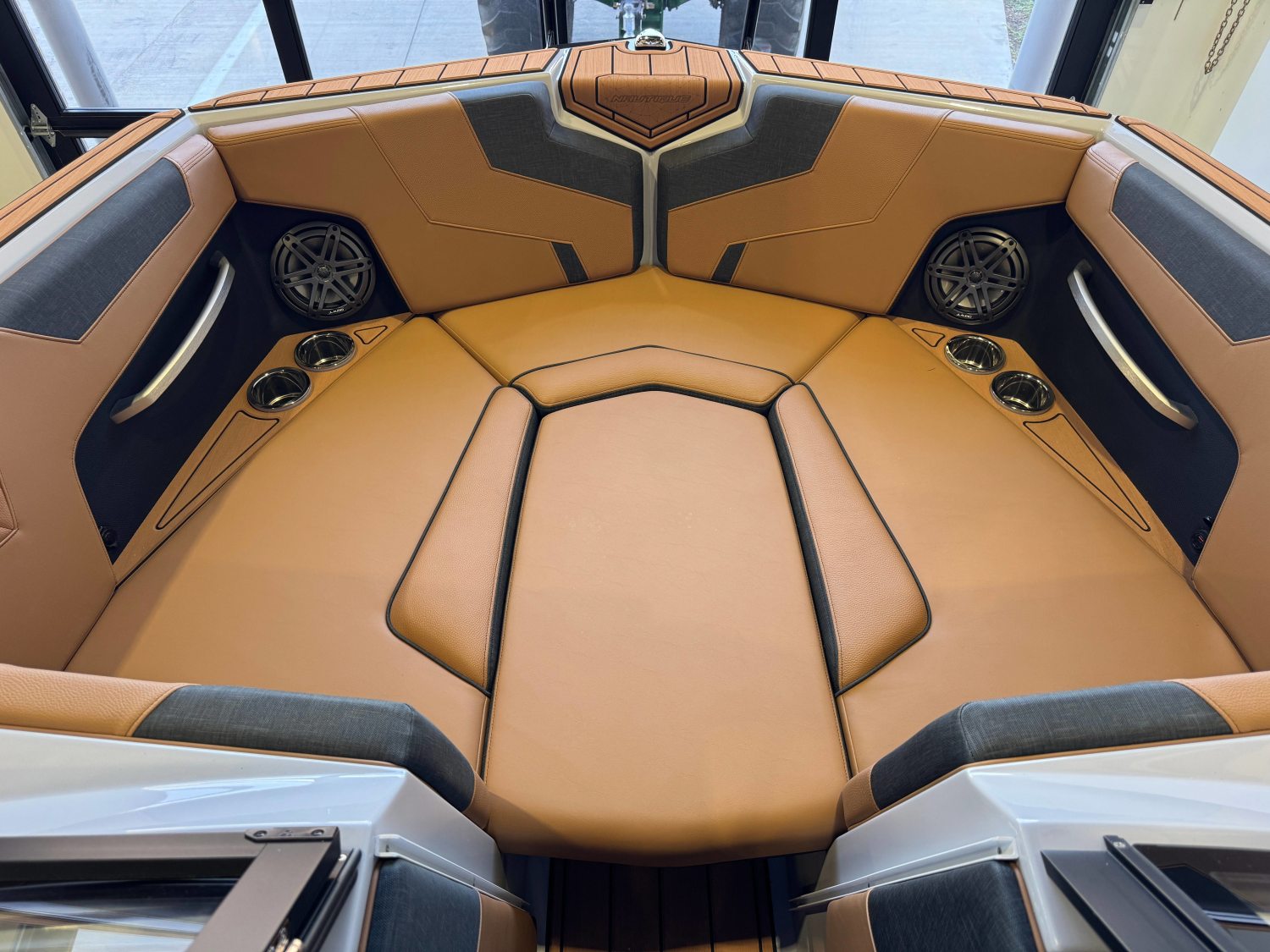 2027 Nautique Super Air Nautique GS22