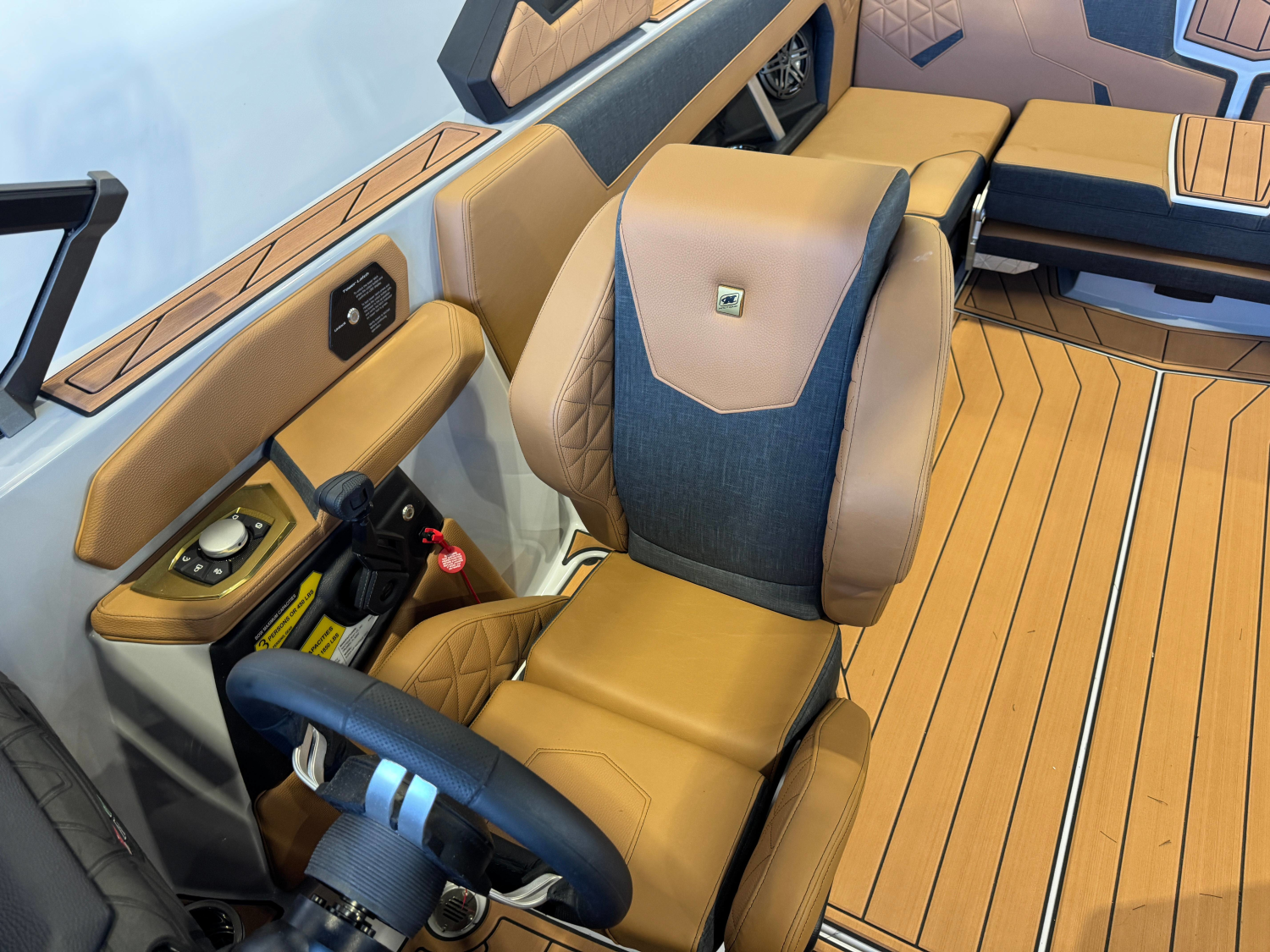 2027 Nautique Super Air Nautique GS22