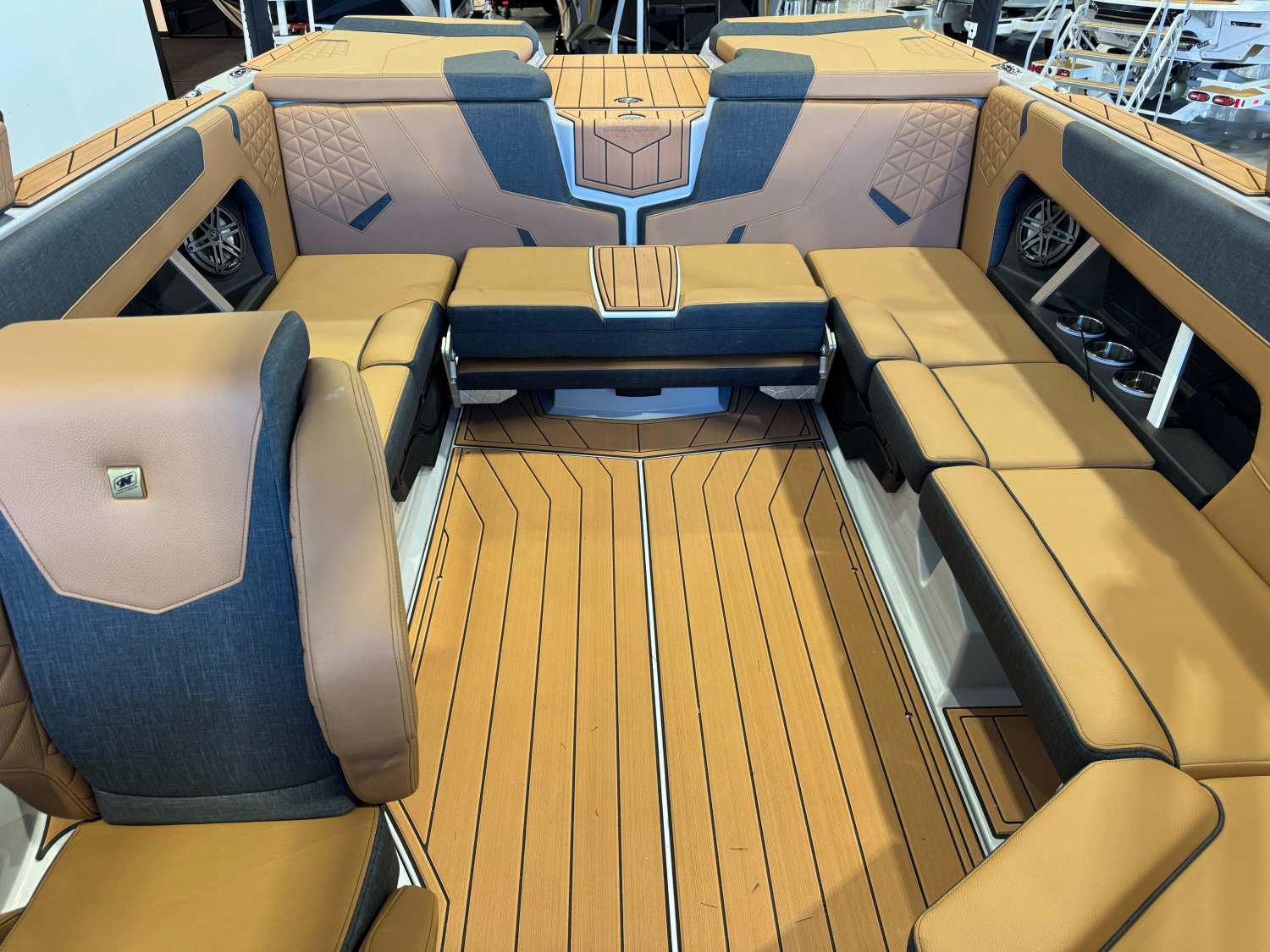 2027 Nautique Super Air Nautique GS22