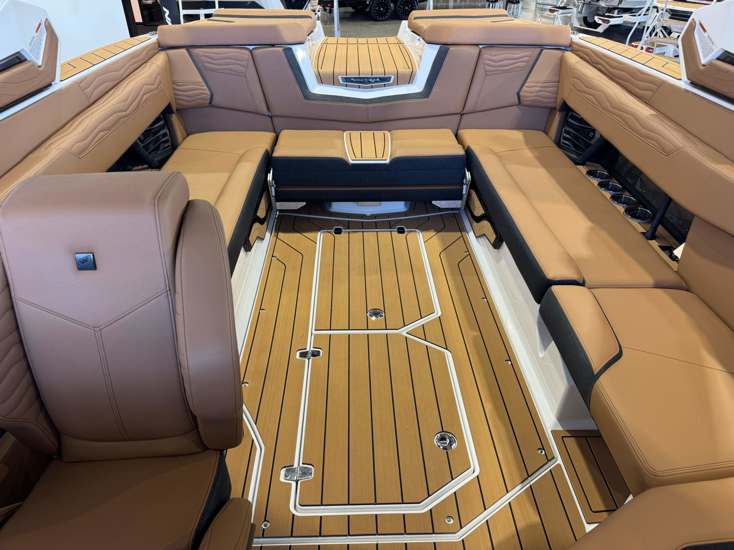 2027 Nautique Super Air Nautique G25