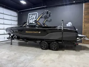 2026-mastercraft-xt24-147550-image1.webp