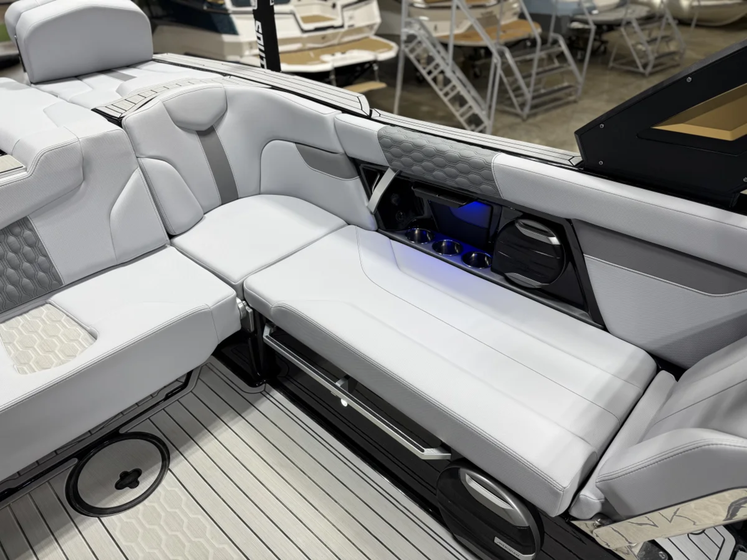 2026 MasterCraft XT24
