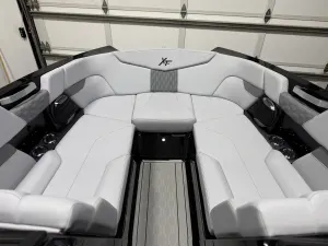 2026-mastercraft-xt24-147550-image12.webp