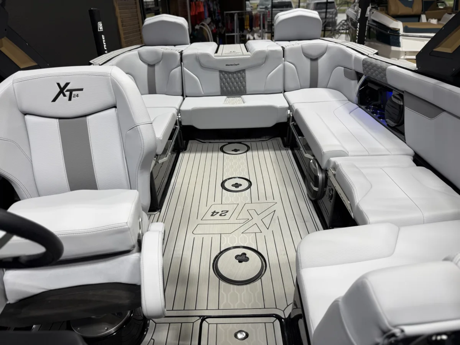 2026 MasterCraft XT24