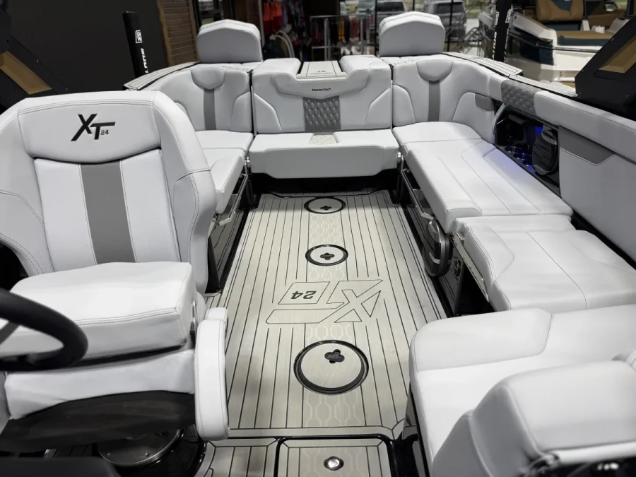 2026-mastercraft-xt24-147550-image15.webp