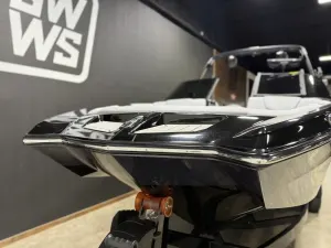 2026-mastercraft-xt24-147550-image3.webp