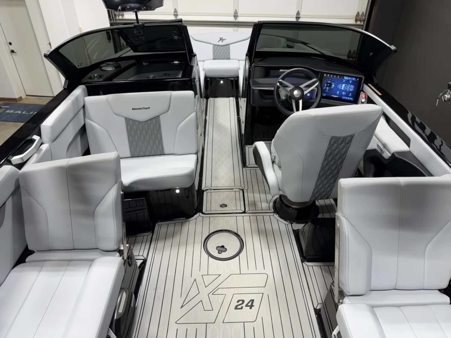 2026 MasterCraft XT24