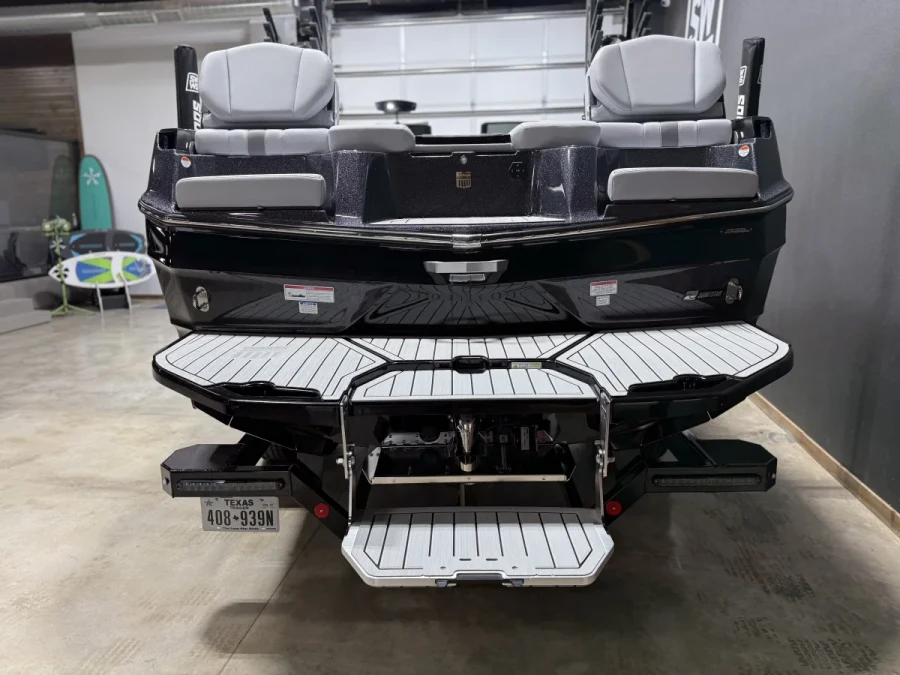 2026-mastercraft-xt24-147550-image7.webp