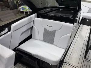 2026-mastercraft-xt24-147550-image8.webp
