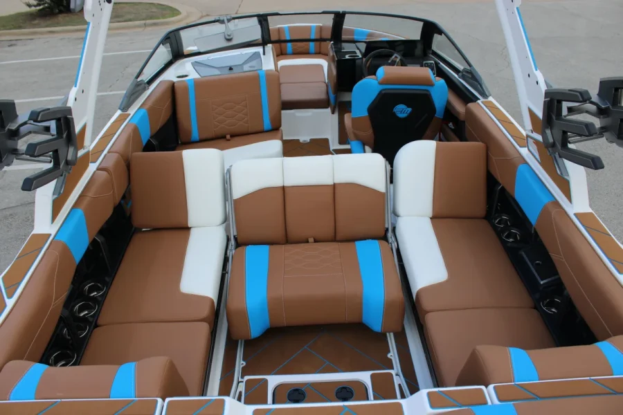 2027-malibu-wakesetter-23-lsv-147558-image13.webp