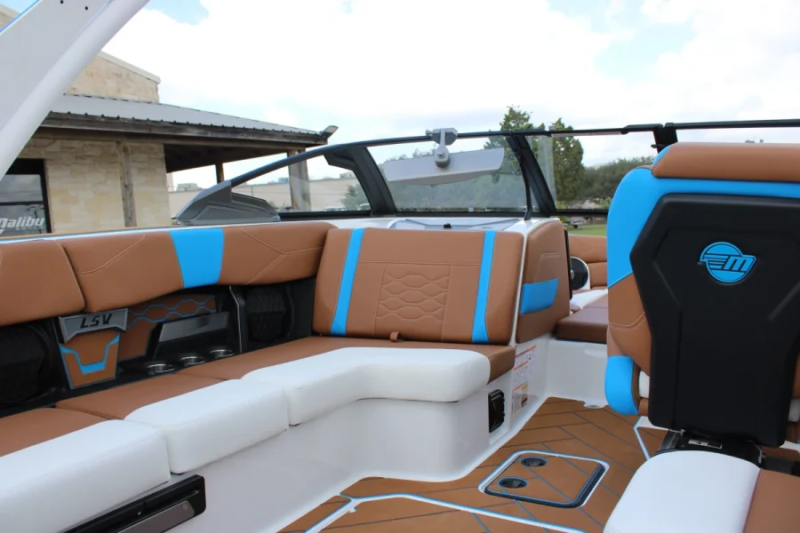 2027-malibu-wakesetter-23-lsv-147558-image14.webp