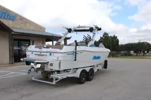 2027-malibu-wakesetter-23-lsv-147558-image6.webp
