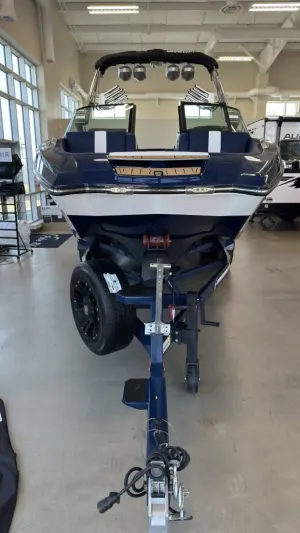 2025-mastercraft-x24-147567-image2.webp