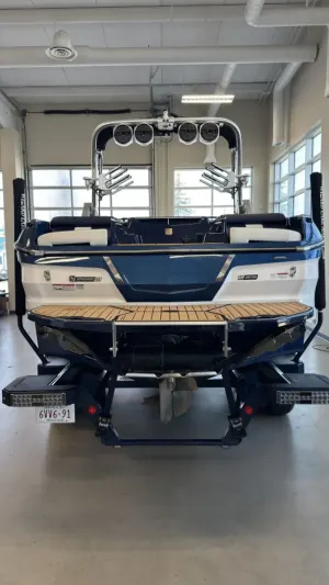 2025-mastercraft-x24-147567-image4.webp