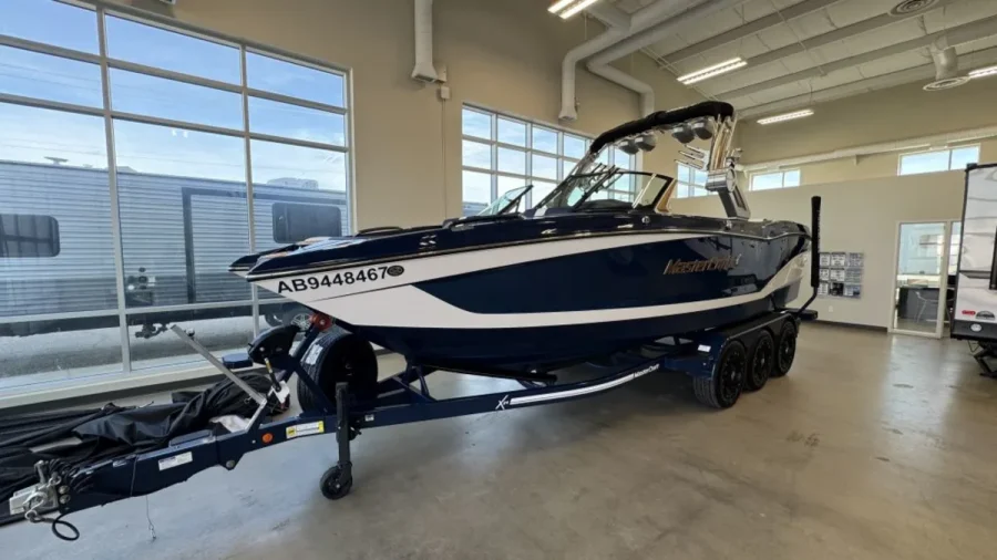 2025-mastercraft-x24-147567-image6.webp