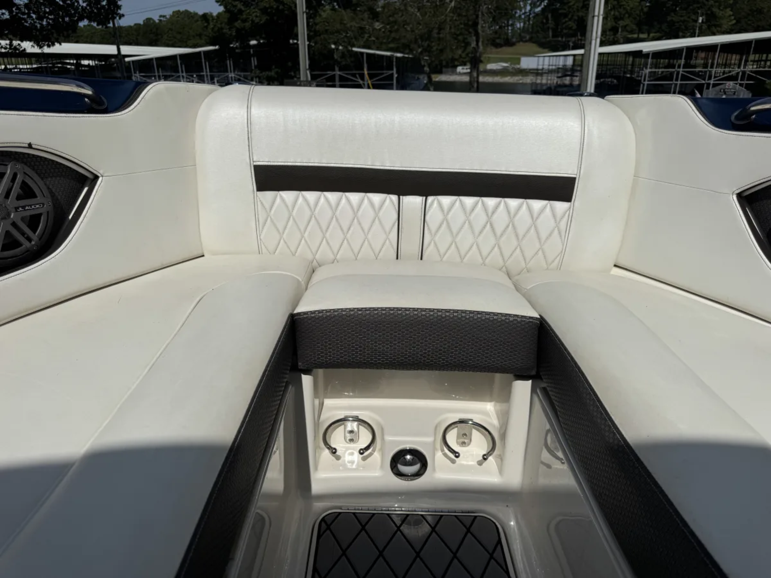 2017 Sea Ray 230SLX W