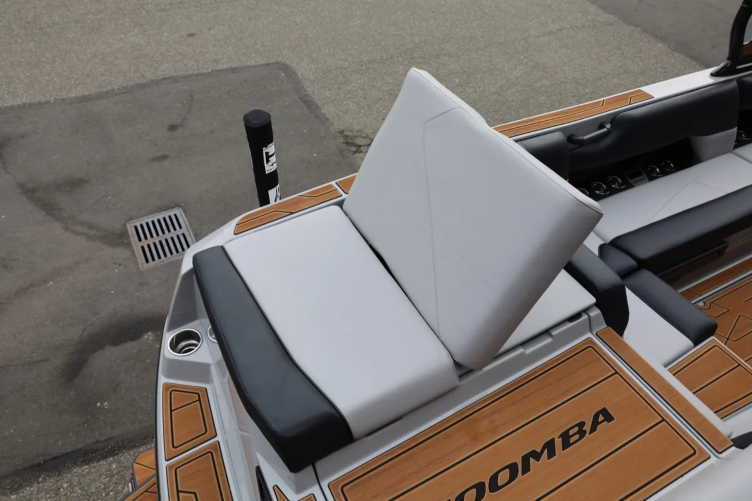 2027 MOOMBA Tykon