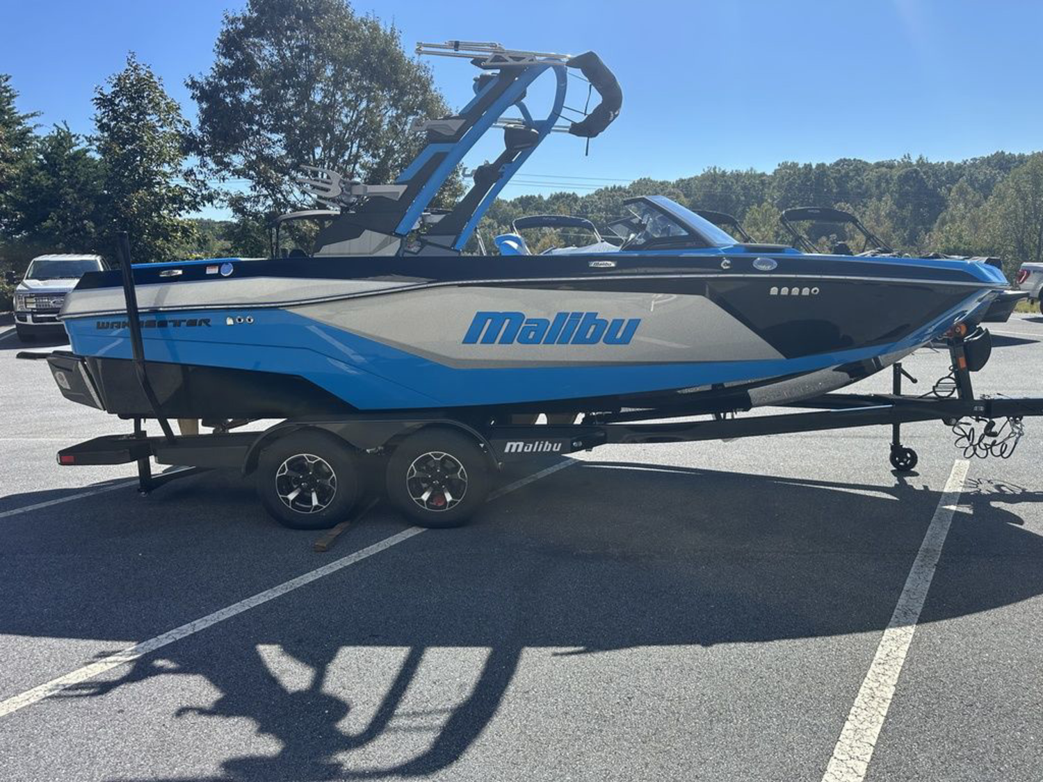 2027 Malibu Boats 21 LX