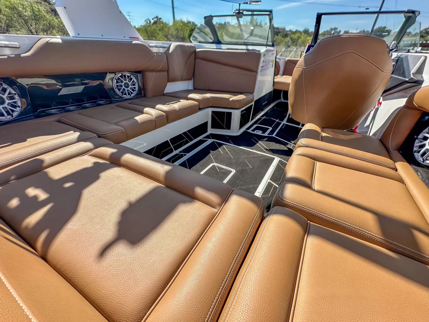 2027 Supreme S220
