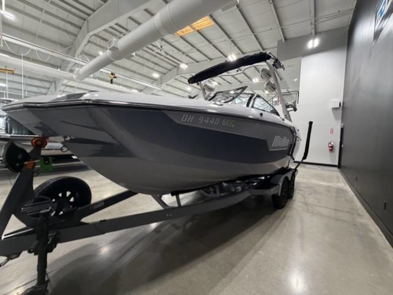 2024 Malibu M220