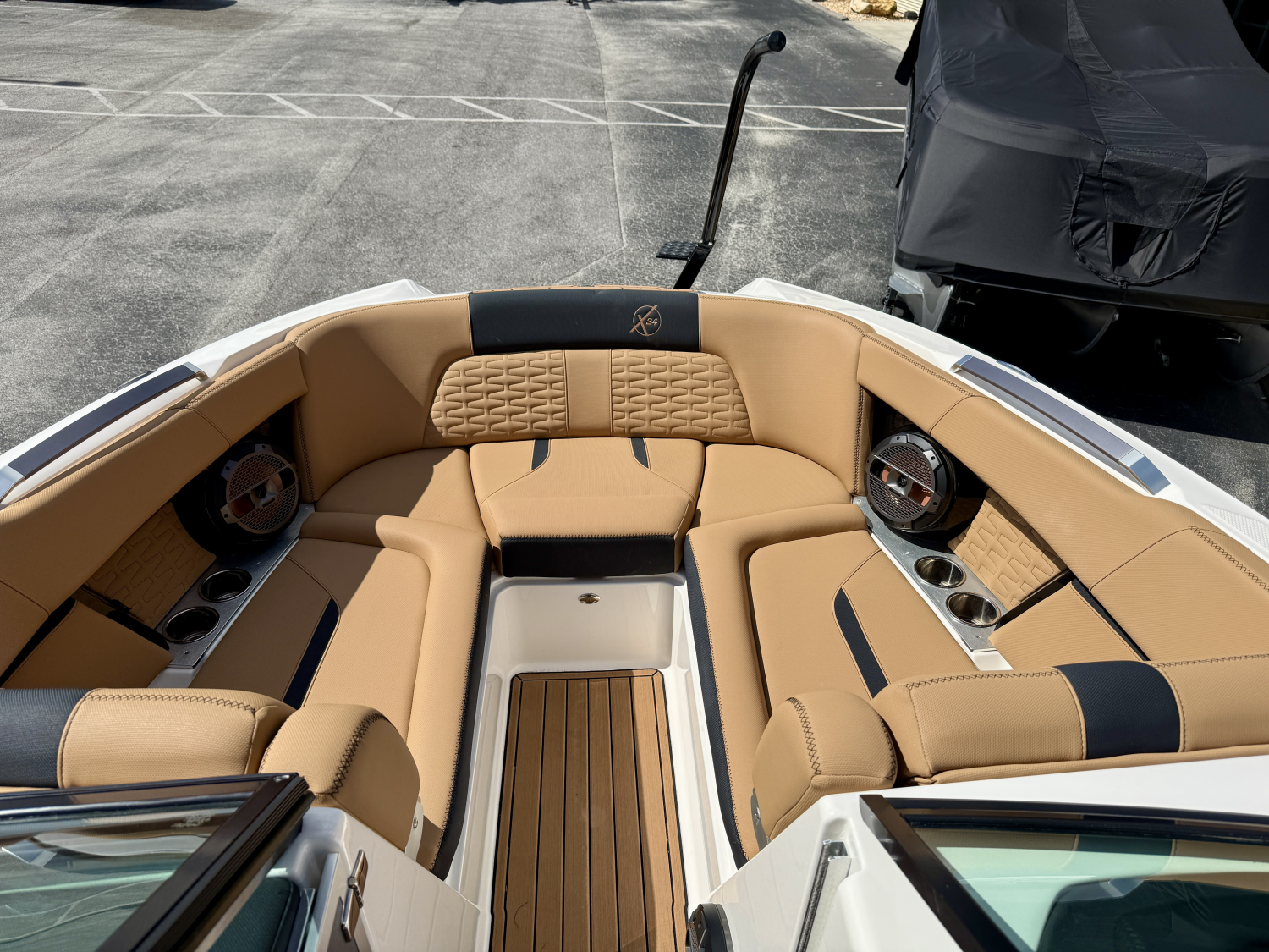 2021 MasterCraft X24
