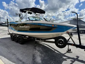 2021-mastercraft-x24-147596-image4