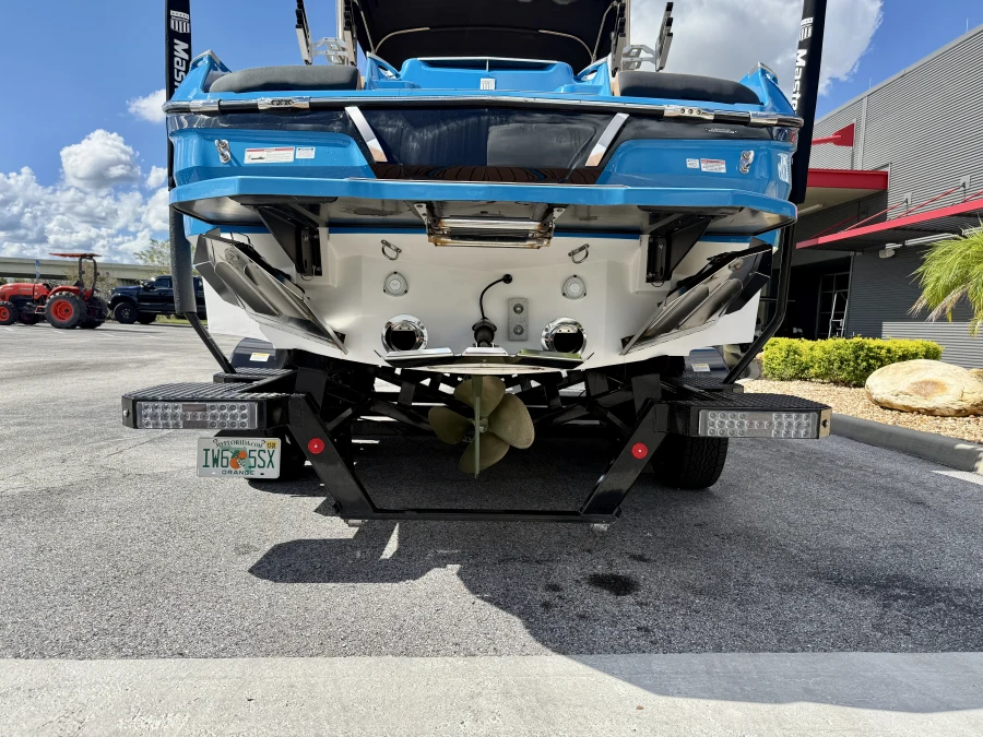 2021-mastercraft-x24-147596-image7