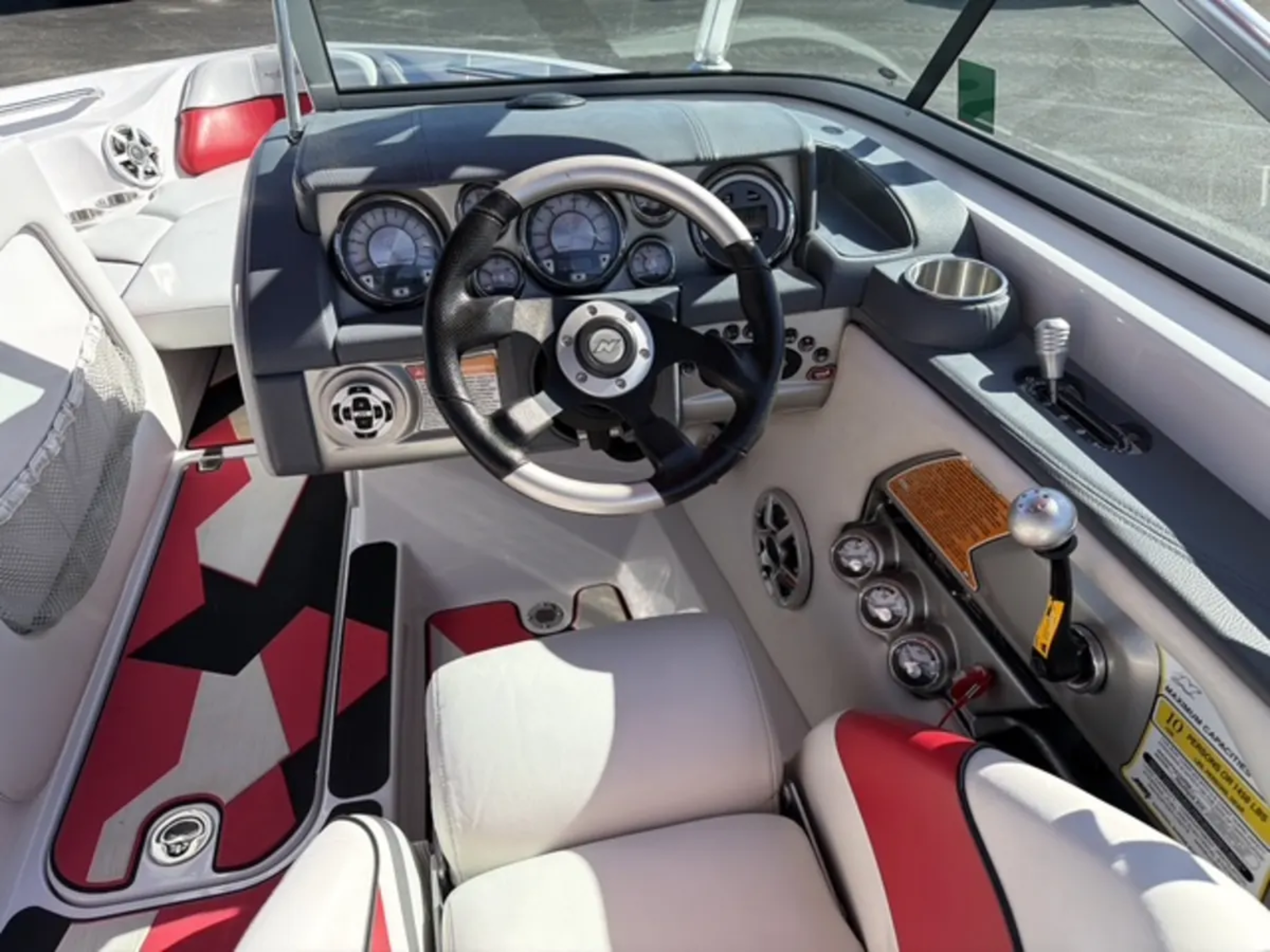 2007 Nautique 210 