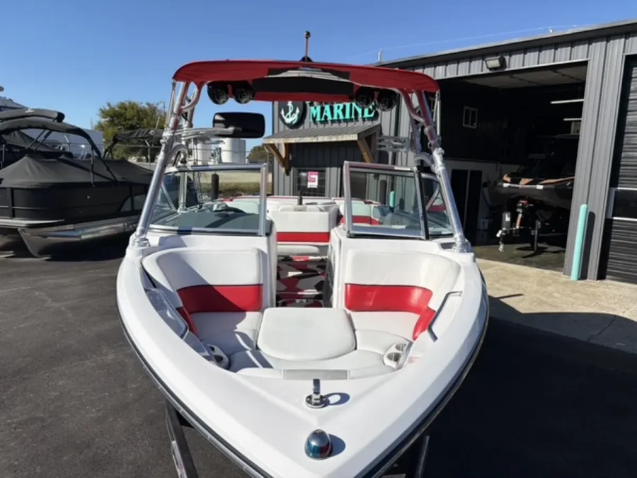 2007-nautique-super-air-nautique-210-147606-image7.webp