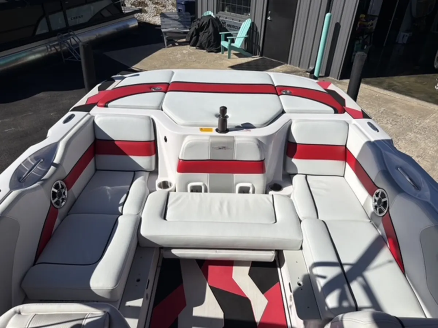 2007 Nautique 210 