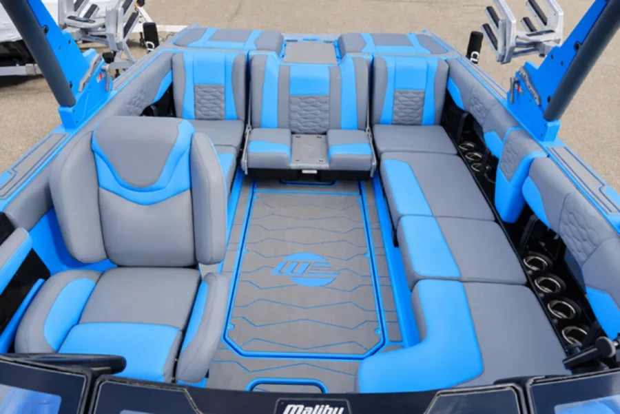 2025-malibu-wakesetter-24-mxz-147608-image3.webp