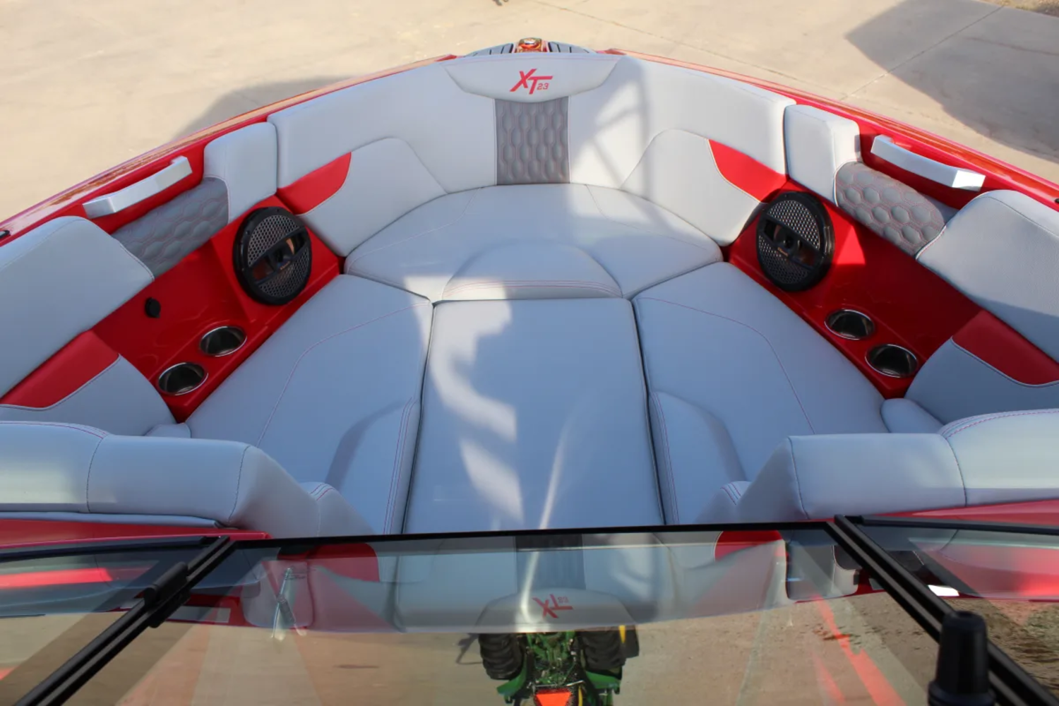 2023 Mastercraft XT23