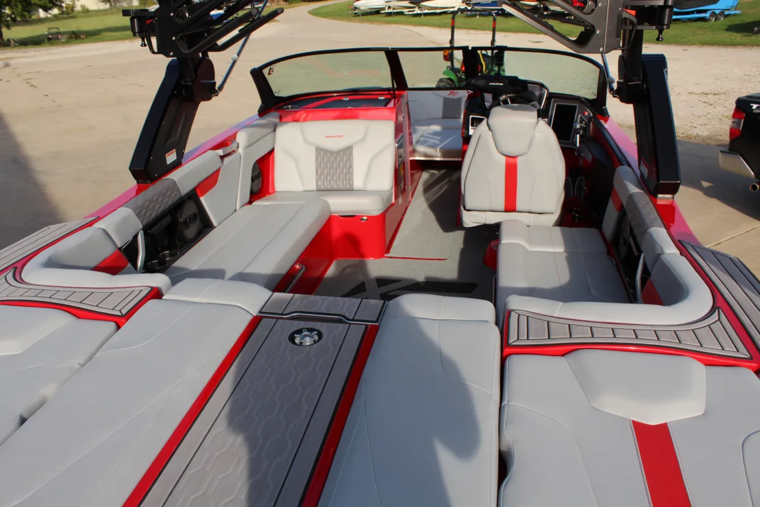 2023 Mastercraft XT23