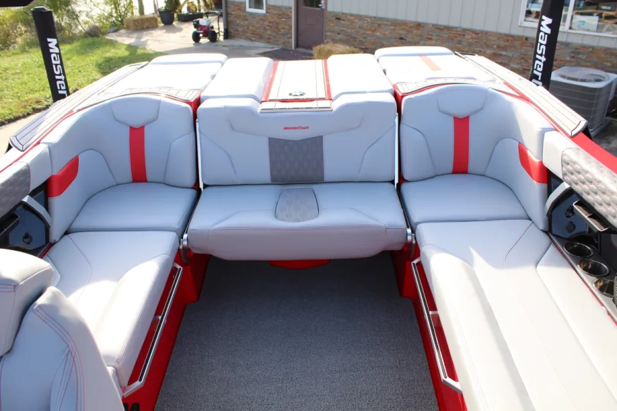 2023-mastercraft-xt23-147619-image6.webp