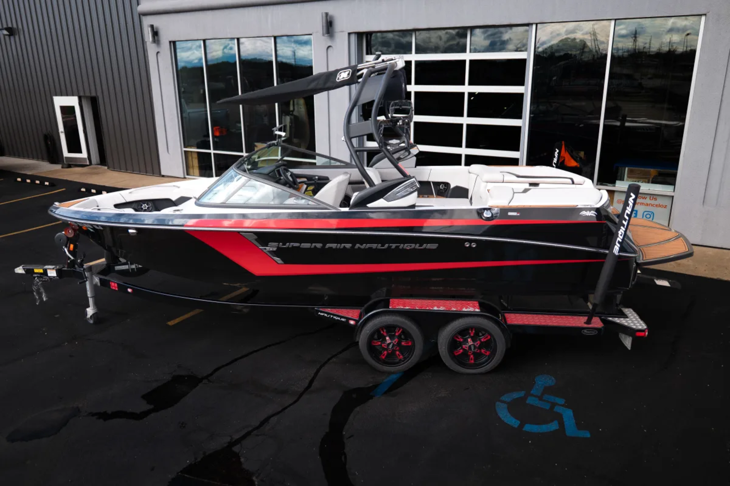 2015 NAUTIQUE 230 SUPERAIR TEAM EDITION EXCELLENT CONDITION 
