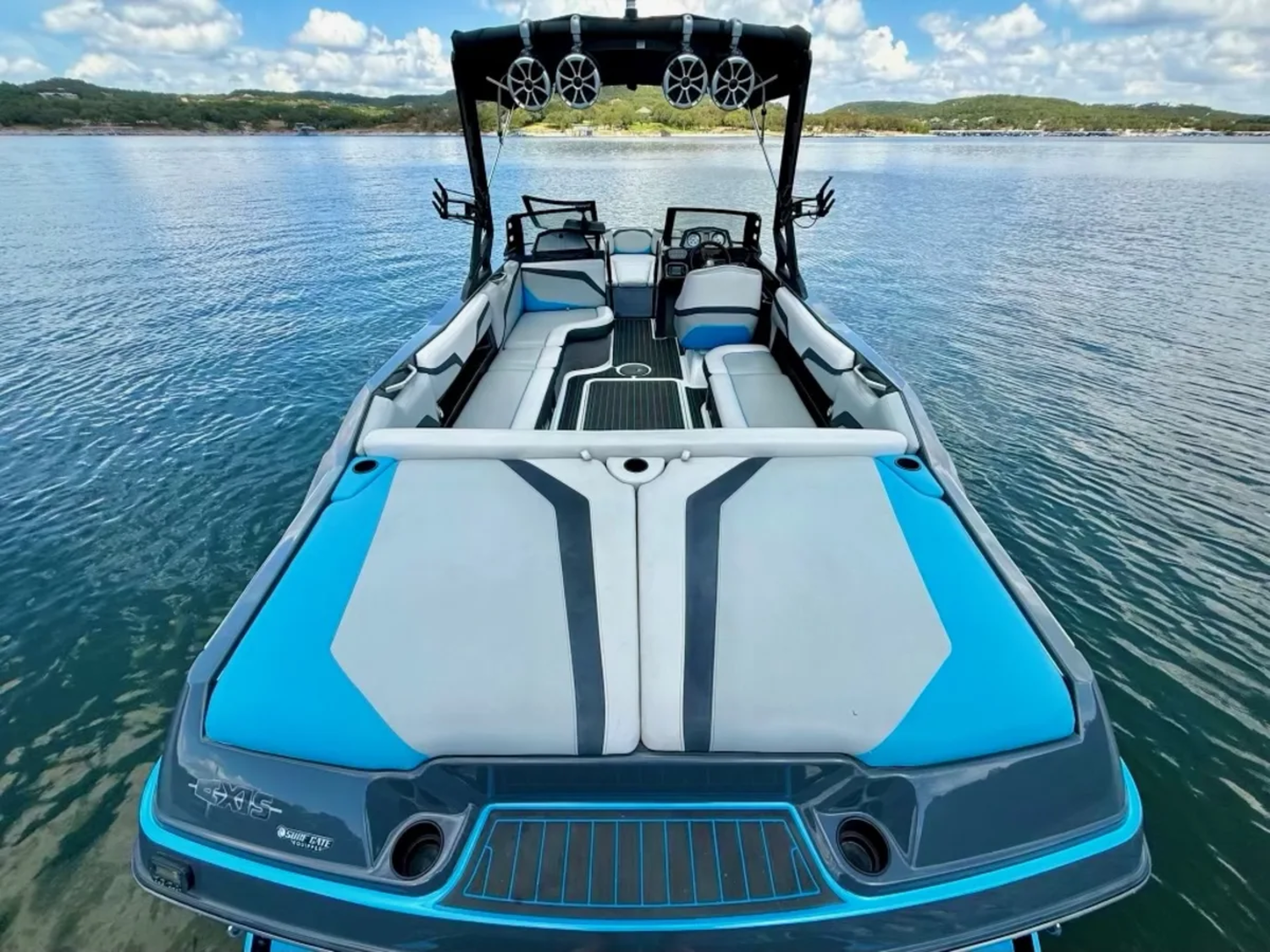 2017 Axis T23