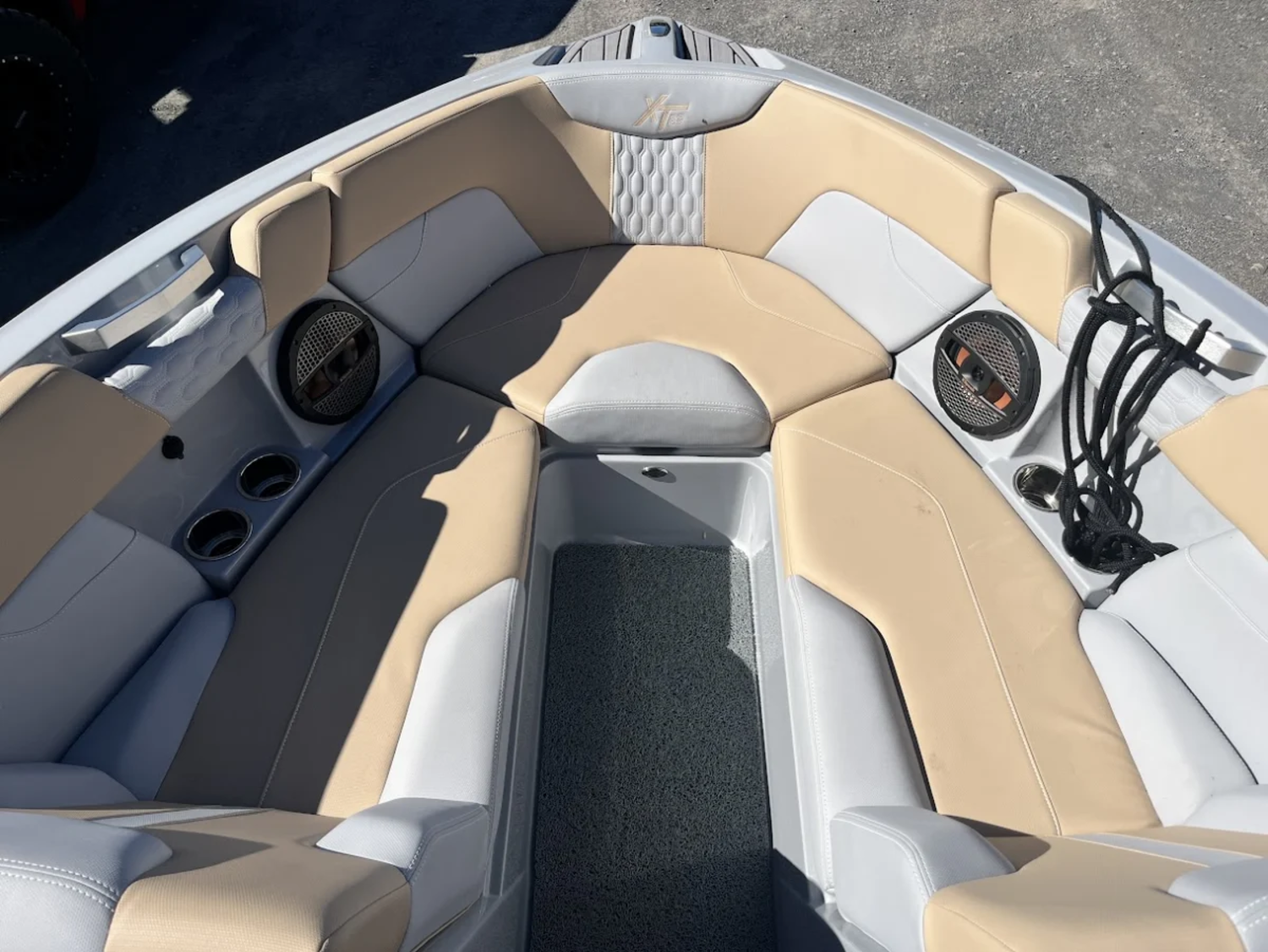 2023 MasterCraft XT23