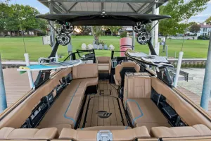 2022-malibu-wakesetter-24-mxz-147641-image2.webp