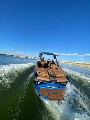 2022-malibu-wakesetter-24-mxz-147641-image5.webp