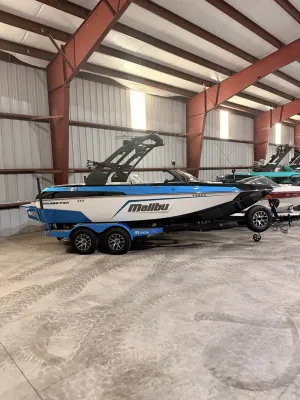 2020-malibu-wakesetter-vtx-147642-image0.webp