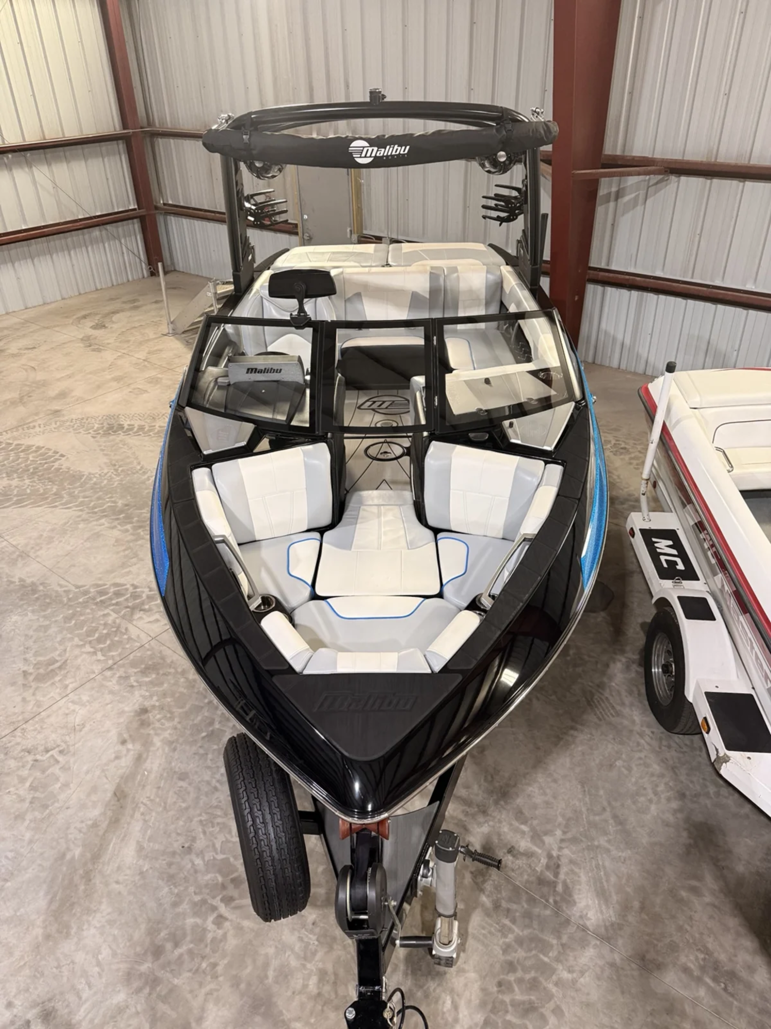 2020 Malibu Boats Wakesetter VTX