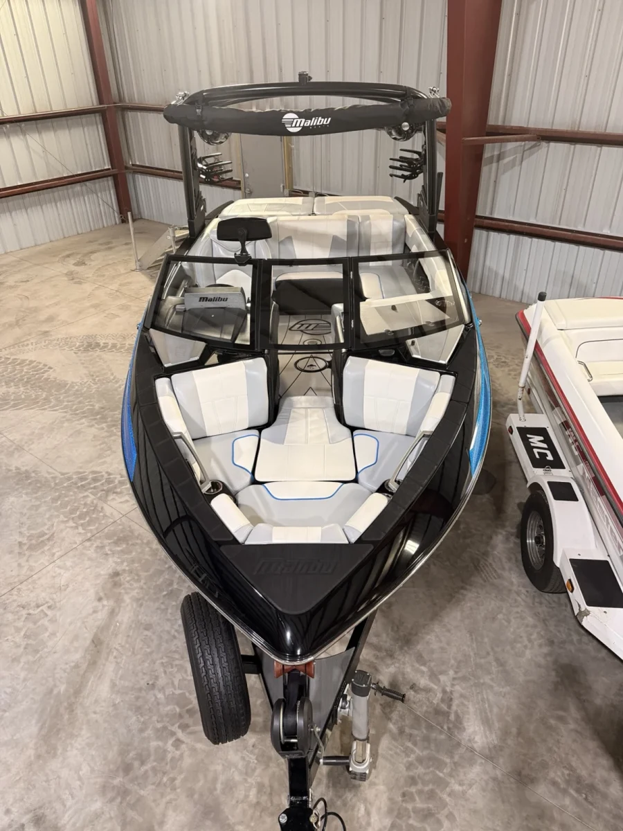 2020-malibu-wakesetter-vtx-147642-image1.webp